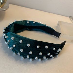 Green Velvet Pearl headband